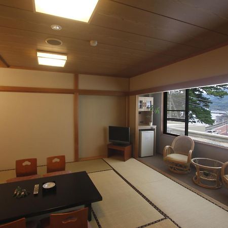 New Tomiyoshi Hotel Atami  Bagian luar foto