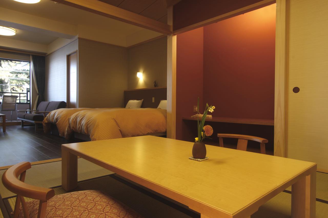 New Tomiyoshi Hotel Atami  Bagian luar foto