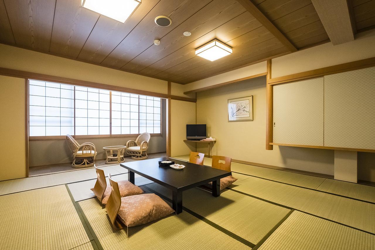 New Tomiyoshi Hotel Atami  Bagian luar foto