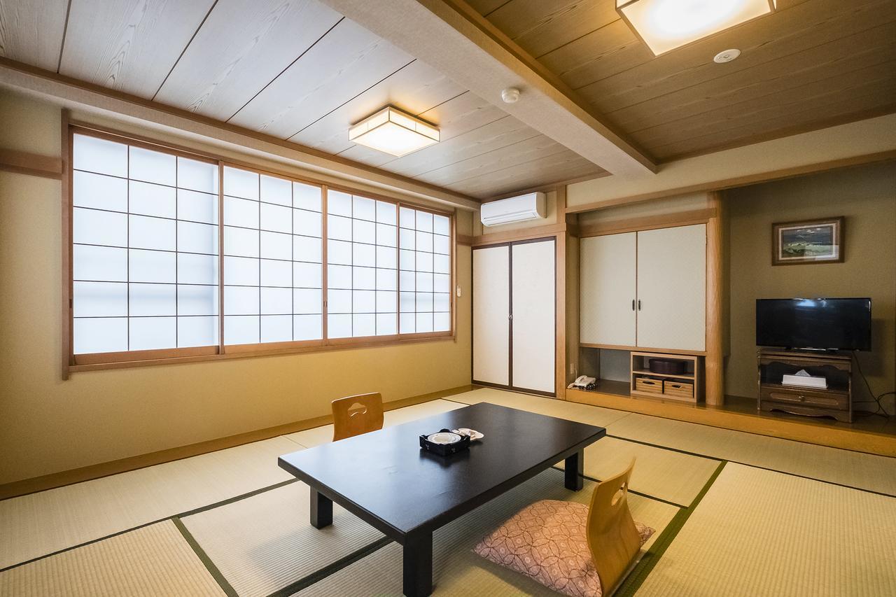 New Tomiyoshi Hotel Atami  Bagian luar foto